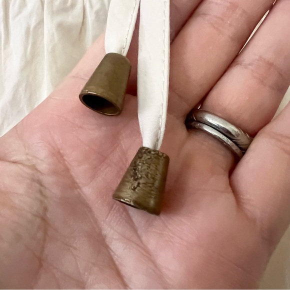 Anthropologie LOVE THE LABEL Sonora Flutter Sleeve Eyelet Top Cloud Cream Sz XS - Picture 7 of 10